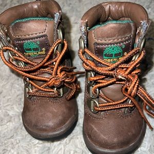 Baby timberland size 4C | brown and green baby timberland